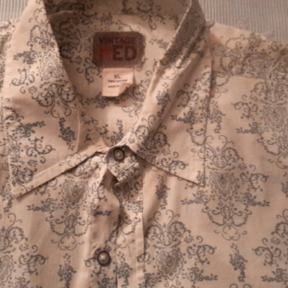 Short sleeve shirt